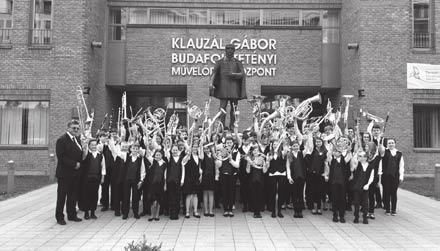 4. oldal Csengelei 2017. május (folytatás az előzõ oldalról) ményhirdetésen, és közölték, hogy a korosztályunkban III. helyezést értünk el. Megérte a sok munkát!