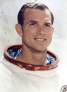 március 16-án, az Apolló-program keretében, a Gemini űrhajóval és az Agena űrobjektummal az űrhajósok összekapcsolódási gyakorlatot hajtottak végre Az összekapcsolódás után az
