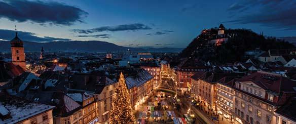 Adventi időszakban Graz különleges fényárba öltözik, a várost zeneszó és frissen készült finomságok csábító illata lengi be.
