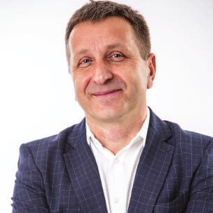 zsűri / jury KrzyszTOF szydzisz Lengyelország / Poland Karvezető, zenetudós, vokál konzultáns, beszédterapeuta és kulturális menedzser. Az Poznani Adam Mickiewicz Egyetem Kamarakórusának vezetője.