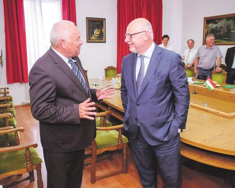 Most, hogy a Barca helyett a Real jutott a Bajnokok Ligája döntőjébe, s persze azért is, mert fia megrögzött Madrid-fanatikus, eljött az ideje annak, hogy Ronaldóra hangszerelve is szülessen egy