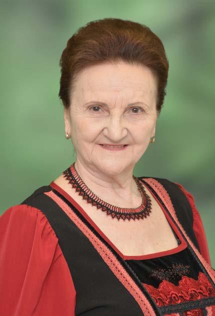 Nemzeti kisebbségben született emberek gyermeke vagyok. Édesanyám bácskai magyar, édesapám bukovinai székely. [...] én 1943-ban születtem.