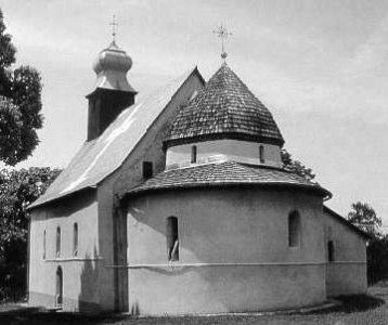 ŐSTÖRTÉNET rethae de Charce egyházát említi. Ebben az oklevélben a pápa a keresztes lovagok (Johanniták) magyarországi házait, köztük a karcsait, saját fennhatósága alá helyezi.