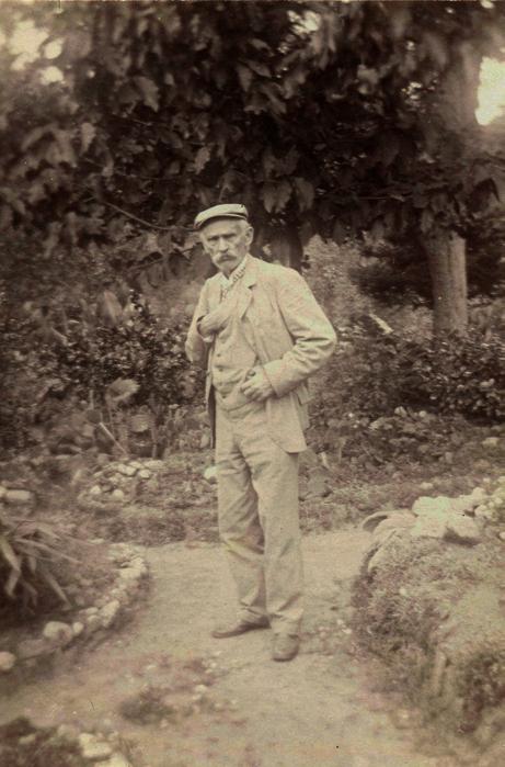 Lőkös LászLó & BaLogh Lajos: herbarium PiersianuM 2. Piers ViLMos herbáriumának zuzmói a szombathelyi savaria MúzeuMBan tollából olvashatók.