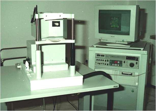 4. ábra. Slit-scanning mikroszkóp működési elve. [7] 1-fényforrás, 2-