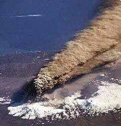 Magmás robbanásos vulkáni kitörések Klyuchevskaya,