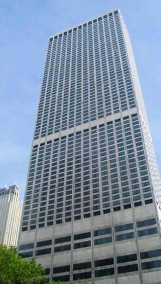 tészek és a mérnökök számára a következő magasépületek tervezésénél: Water Tower Place (1.a ábra: a 62 MPa-os betonból készült oszlopok az alsó szinteken).