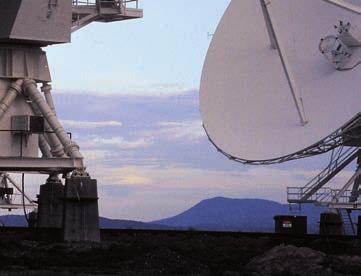 e) Távközlési műhold: 11 GHz. 3.