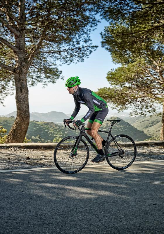 ROAD ELITE Minél kisebb súlyú, annál többet tesz.