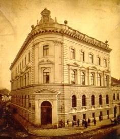 техничка естетика 4. монументалност и строгост 5. примена основних геометријских облика у основним бојама 6.
