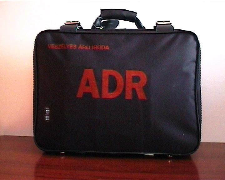ADR komplet u koferu (ADR 5.4.3, 8.1.