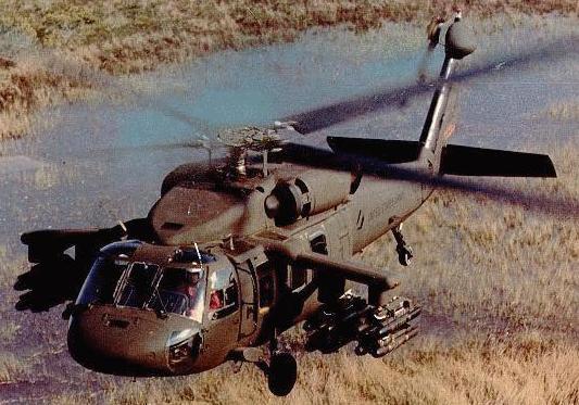 6.3 A Sikorsky UH-60 Black Hawk fegyverzete A helikopter érdekessége, hogy mind a pilóta, mind pedig a másodpilóta golyóálló ülést kapott, ami képes ellenállni akár a 23 mm űrméretű lövedékeknek is,