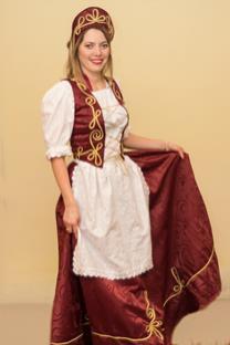 In the 19th century it became the traditional opening dance at formal