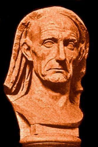 reformkísérletek (2) Caesar Kr.e. 49-ben létrejött egyeduralma szintén a korábbi alkotmányos normák teljes háttérbe szorításáról tanúskodott: dictator lett korlátlan időre, társnélküli consul,