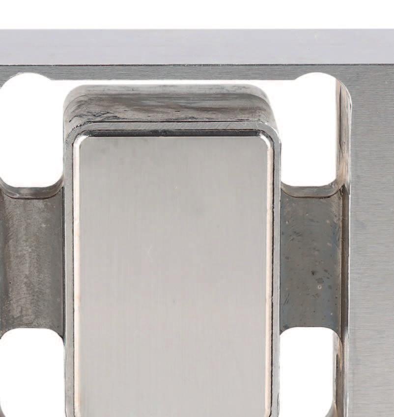 digitális bemenet 5 digitális kimenet Buszinterfész (Profibus DP vagy Ethernet IP vagy Profinet IO) Szervizfelület (RS232) 2 1 A mérőcella tápellátása A
