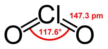 Valódi vegyes anhidrid, vízzel még nem, de lúggal könnyen reagál 2ClO 2 + 2KOH = KClO 2 + KClO 3 + H 2 O Laboratóriumi előállítása: Kálium-klorát és oxálsav