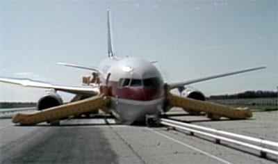 cég angolszász mértékegységben adta meg a tolóerőt, míg a NASA SI mértékegységben számolta Air Canada Flight