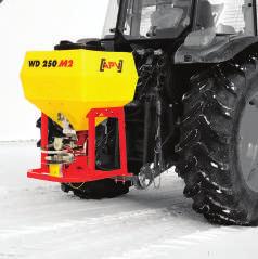 Distribuitor pentru serviciul de deszăpezire WD 250 M2 Cu echipamentul de deszăpezire WD 250 M2 cu unitatea sa de dozare fabricată din inox, distribuirea pe trotuare, parcări și străzi este posibilă