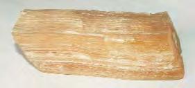 Brukenthal, 3871. Întocmit: Viorel Ciuntu 14. Halit (sare gemã, sare de bucãtãrie). Ocna Sibiului. Clorurã de sodiu naturalã. 12 x 6 x 3 cm; gr=541 g. Badenian.