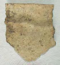 Fragmente provenind de la vase similare au fost descoperite în siturile arheologice din preajma izvoarelor de apã sãratã (Lunca, Cucuieþi), constituind, aºadar, o formã utilizatã fie în activitãþi