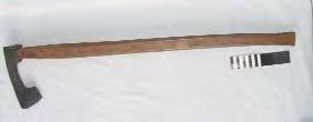 110. Topor. Sat Trãistioara - Meledic, com. Mânzãleºti, jud. Buzãu; proprietar anterior: Stemate Gheorghe. Fier turnat. Ciocan: L: 23 cm, LA: 9 cm.? sec. XX. Utilizat la exploatarea sãrii geme.