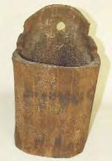 Întocmit: Janeta Ciocan 155. Sãlãriþã. Buteasa - Þara Chioarului. Lemn. H: 43 cm; D: 23 cm. 1880-1900. Utilizatã pentru pãstrarea sãrii. Sãrãriþa este scobitã dintr-o bucatã de lemn.