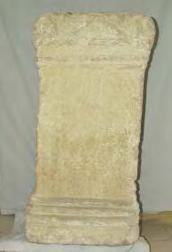 198. Altar votiv. Descoperit în toamna anului 1927 la circa 1,5 km. depãrtare de Sânpaul, spre Ocland în locul unde romanii exploatau sarea. Piatrã calcaroasã. 94 x 49 x 43 (cm).