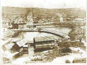 Meºterul fotograf este prima femeie cu aceastã meserie din Transilvania, care a moºtenit atelierul de la Theodor Glatz în 1871 împreunã cu surorile ei.