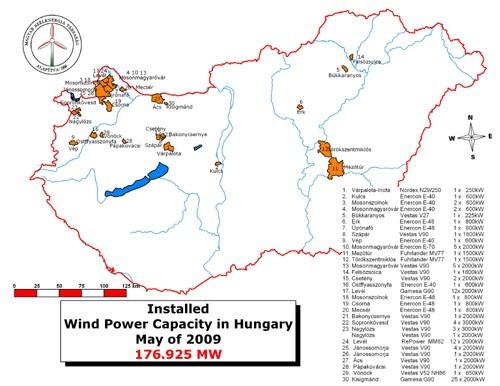 În România, din informaţiile existenete, există centrale eoliene cu o putere instalată foarte mică, de doar 7,45 MW. În Ungaria, există mai multe aplicaţii ale exploatării energiei eoliene.