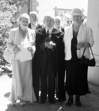 ESEMÉNYEK KISS BÉLA DR. ÉVNYITÓ BESZÉDE a Miskolci Bölcsész Egyesület ünnepségén 2011. szeptember 16. Tisztelt megjelentek! Kedves tanulmányaikat most kezdő első éves hallgatók!