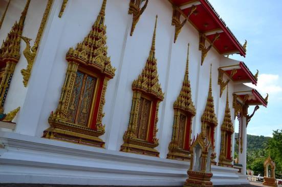 Patong Beach: a legnagyobb tengerparti központ, mozgalmas, nyüzsgő része Phuket szigetnek.