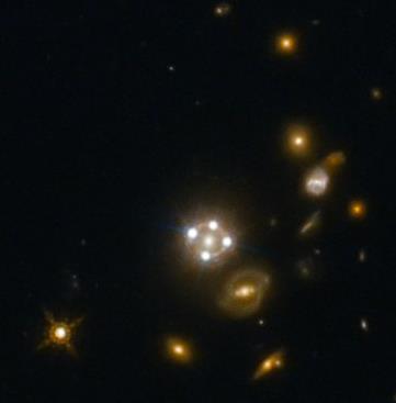 é-re) (Einstein-kereszt: egy kvazár (aktív