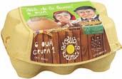 batonului de vanilie. Se freacă ouăle cu zahăr și vanilie până când s-a topit zahărul și se obține o cremă. Se amestecă făina cu amidonul și se adaugă cu lingura la cremă.