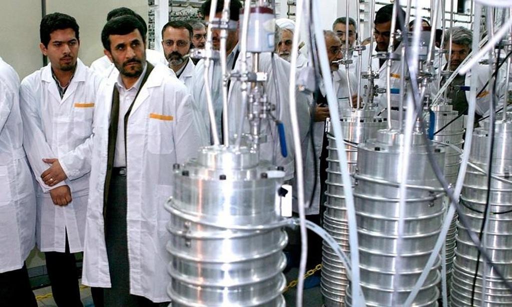 A jó, a rossz és a kormányzati I. 2010. június Stuxnet az iráni Busheri atomerőmű uránium dúsító szabotálására "Minden kártékony kód (Stuxnet, Flame, Duqu, Gauss, Careto, stb.