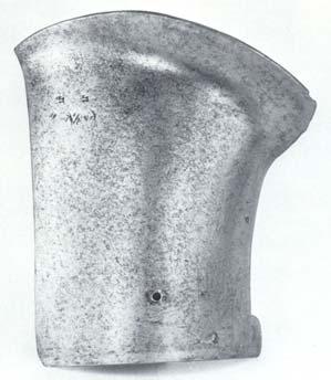 (1460-80 körül) (Olaszország, Mantova, Museo Diocesano Francesco Gonzaga, L. sz.: B 2) 266 Ez igen jelentős védettséget biztosított a hát fölső részének.