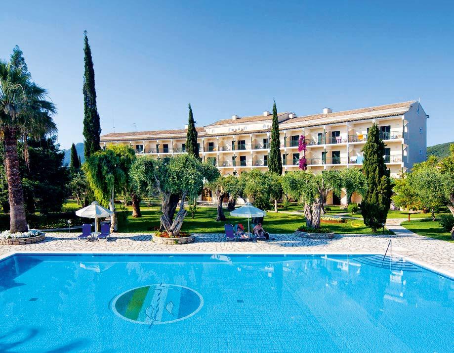Delfinia Hotel **** Utasaink értékelése: Fekvése: Moraitika, a sziget fővárosától 24 km-re, délre fekvő, nyüzsgő, igen népszerű üdülőhely, számtalan tavernával, pizzériával, üzlettel, bárral és