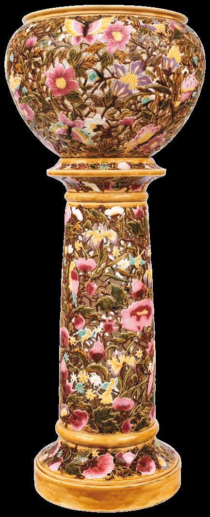 27. Virágtartó, állvánnyal, a MÁLYVA-SOROZATBÓL, 1889 Porcelánfajansz, az áttört, domborműves felületű forma magas tüzű