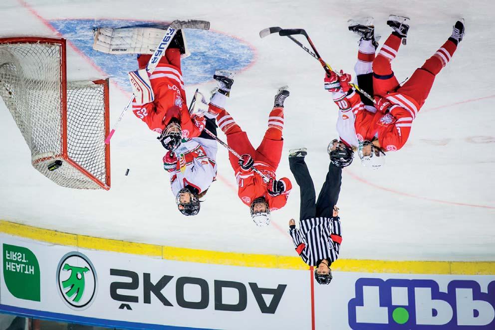 A PROGRAMOT BEFOLYÁSOLÓ KULCSTÉNYEZŐK TESTKULTURÁLIS MŰVELTSÉG A testkulturális műveltség mindenféle sportnak, fizikai aktivitásnak, kiváltképp a kiválóságra törekvő élsportnak alapköve.