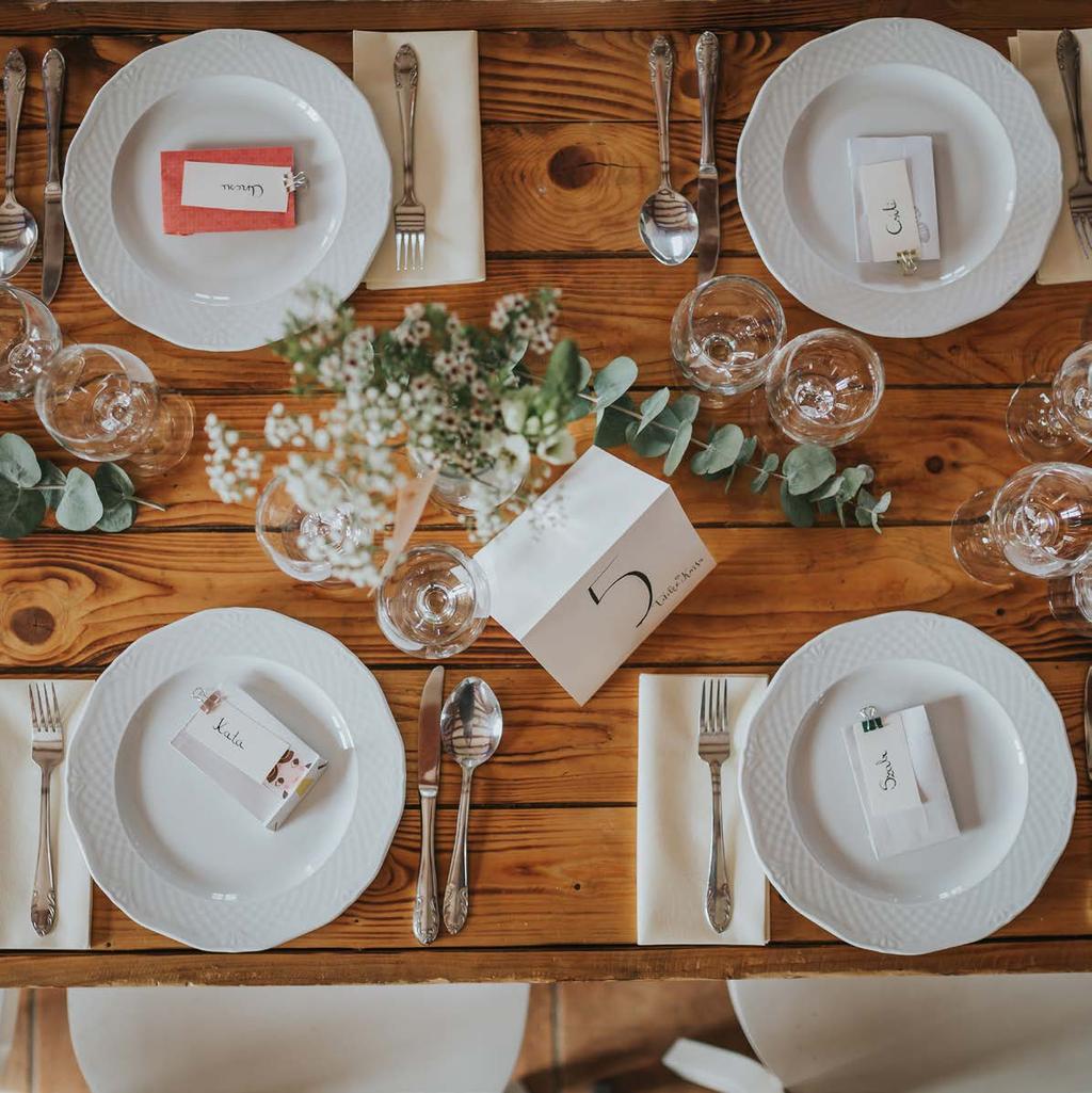 Egyéb hasznos információk Esküvői szolgáltatók számára a vacsora 50% árkedvezménnyel vehető igénybe.
