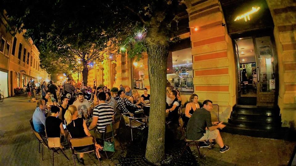 mely Magyarország második bejegyzett közösségi alapítványa.