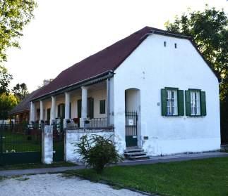 LAKÓHÁZAK DEÁK