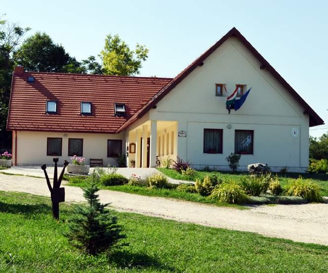 60 ETYEK
