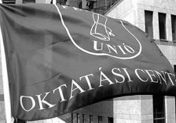 Szerző: Sándorné Új Éva [BGF PSZK] Lektorok: Benkőné Dr. Deák Ibolya Pölöskei Pálné [BGF PSZK] [adószakértő] Szerkesztő: Dr. Herich György [PTE KTK] Kiadó: PENTA UNIÓ Zrt. 7622 Pécs, Czinderi u. 6.