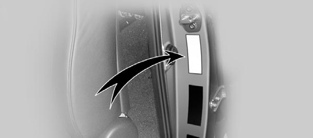 A belsőt, a külsőt és a motorteret bemutató illusztrációk is segítenek az azonosításban.