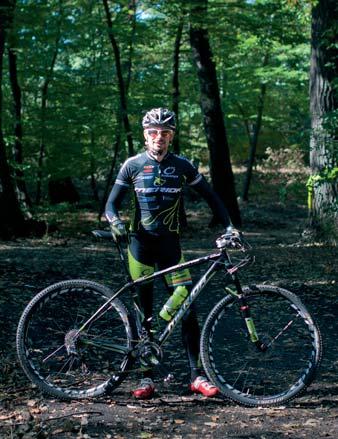 ), Rudi van Houts-szal (kétszeres holland XCO bajnok) és a két újonc U23- as világbajnokokkal: Thomas Litscher és Ondrej Cink versenyzőkkel a Multivan Merida Biking Team készen áll, hogy dominálja a