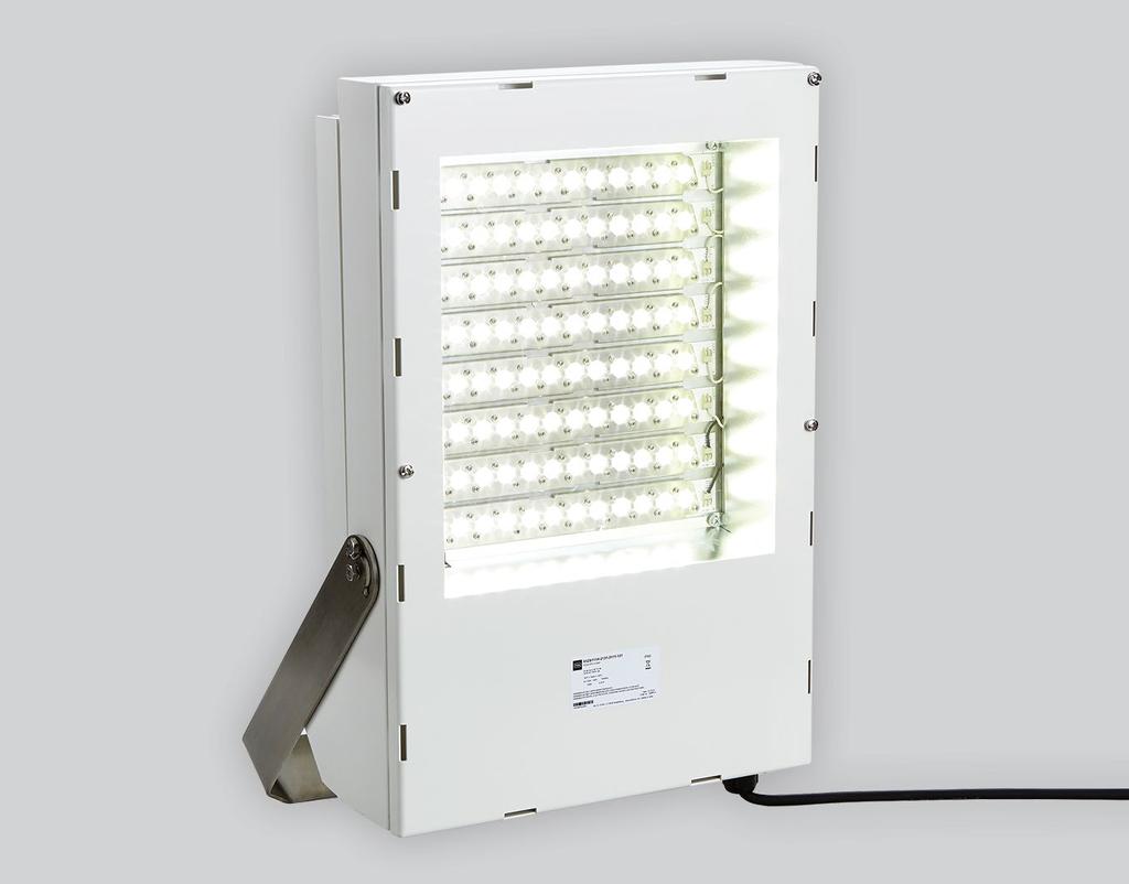 17 6125 LED reflektor Zóna 1-es kivitelben 3 különböző sugárzási szög: 10, 40 és 120 120 W és 210 W-os kivitel Védelmi mód: Ex db eb op is IIB T4 Gb Alkalmazható: Zóna 1, 2, 21 és 22 Fényáram: 11 763