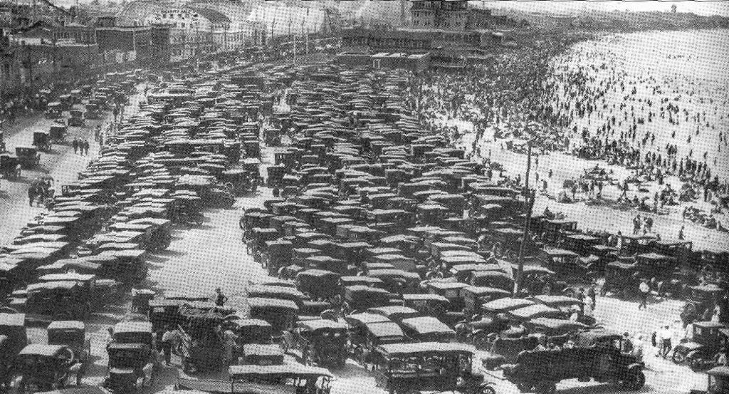 A jelenkor története I. Érettségi esszék gyűjteménye 4 3. A feladat a második ipari forradalomhoz kapcsolódik.