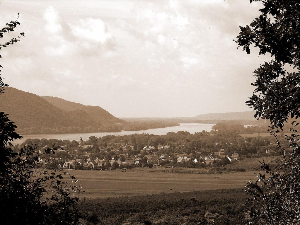 BUDAPEST Gödöllő Martonvásár, Százhalombatta,