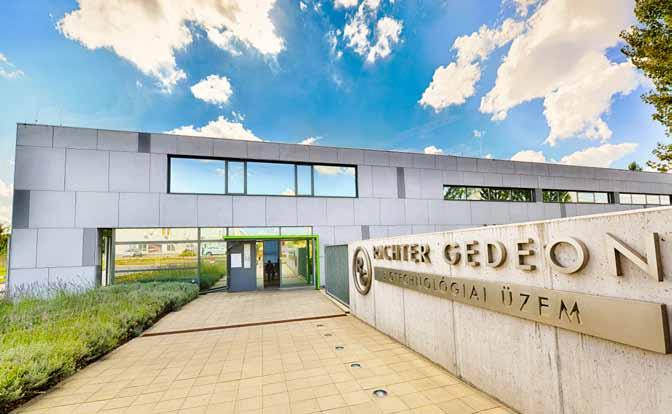 MINŐSÉGI GYÓGYÍTÁS MINŐSÉGI GYÓGYÍTÁS Társaságunk 2007-ben kezdődött erőteljes biotechnológiai fejlesztése eredményeként 2012-ben avattuk fel Közép-Európa legmodernebb biotechnológiai üzemét