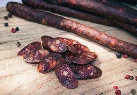 antioxidáns: aszkorbinsav, tartósitószer: nátrium-nitrit.